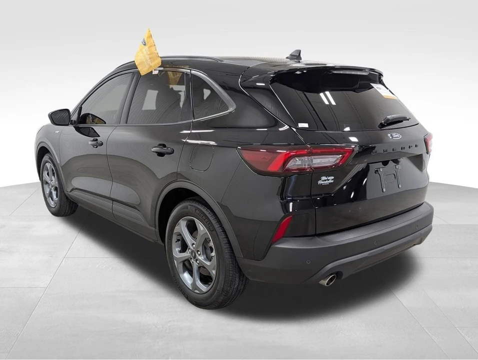 2025 Ford Escape - Image 10 of 13