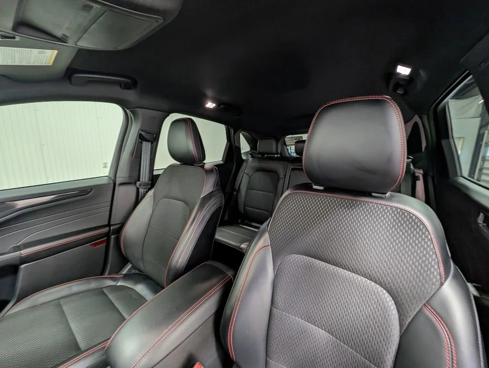 2025 Ford Escape - Image 5 of 13