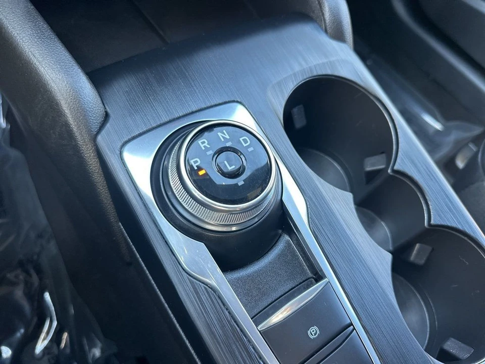 2025 Ford Escape - Image 16 of 21