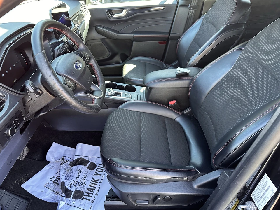 2025 Ford Escape - Image 10 of 31