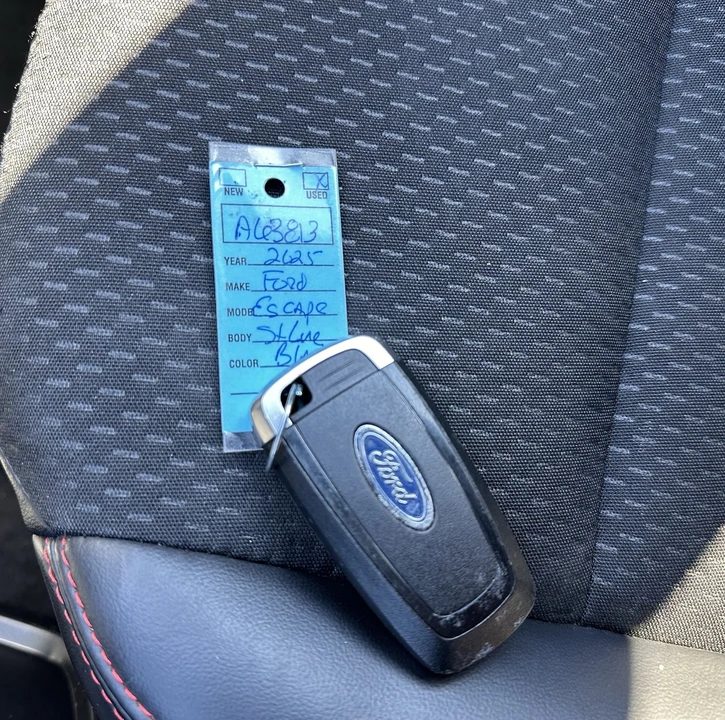 2025 Ford Escape - Image 29 of 31