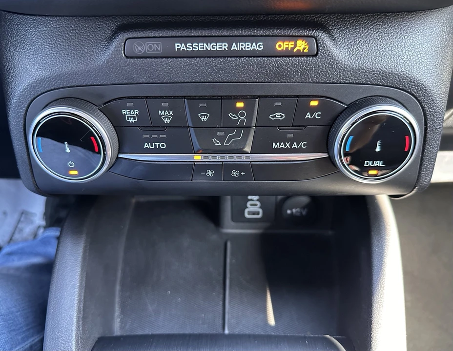 2025 Ford Escape - Image 26 of 31