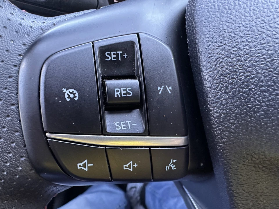 2025 Ford Escape - Image 21 of 31