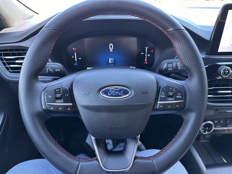 2025 Ford Escape - Image 20 of 31