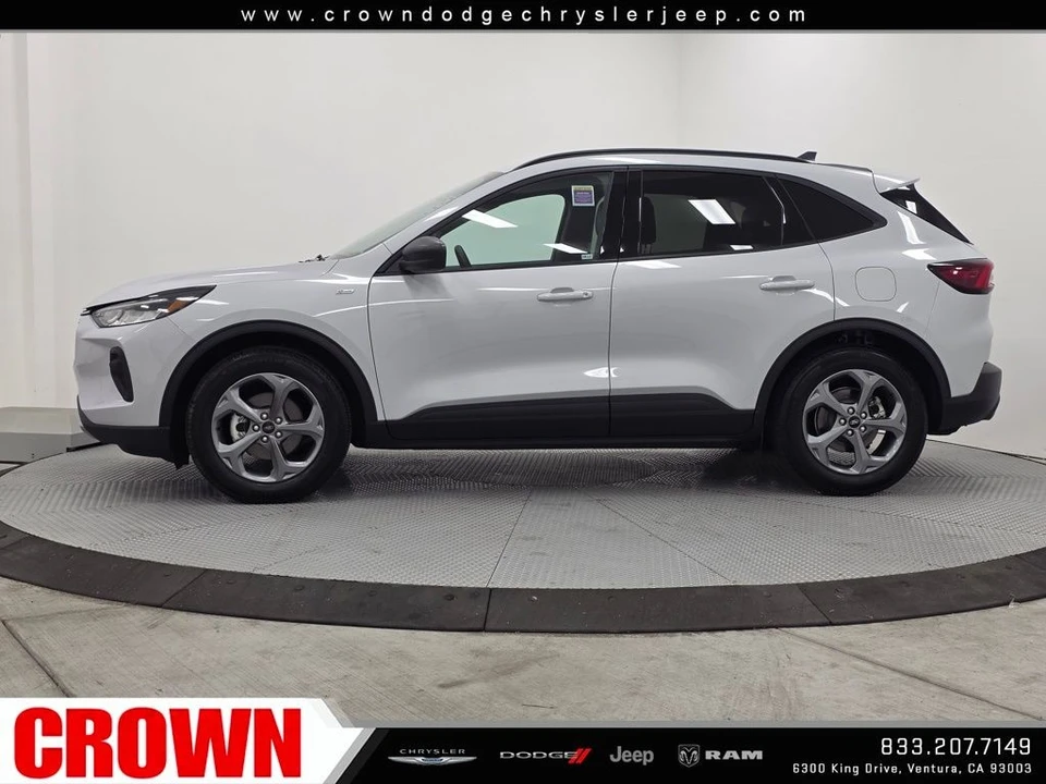 2025 Ford Escape - Image 4 of 21