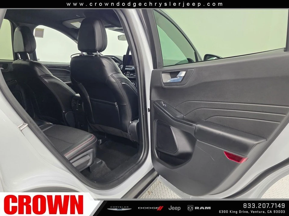 2025 Ford Escape - Image 15 of 21