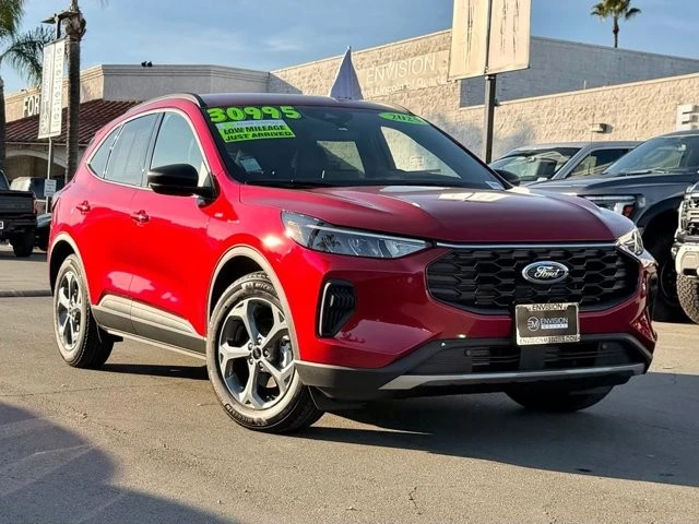 2025 Ford Escape - Image 2 of 12