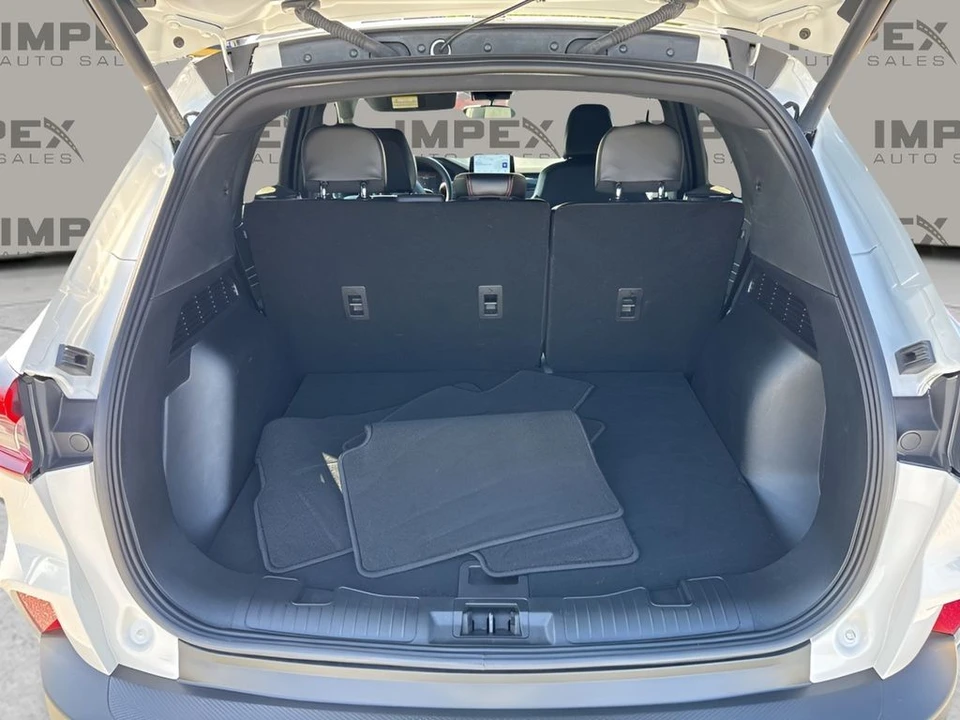 2025 Ford Escape - Image 26 of 31