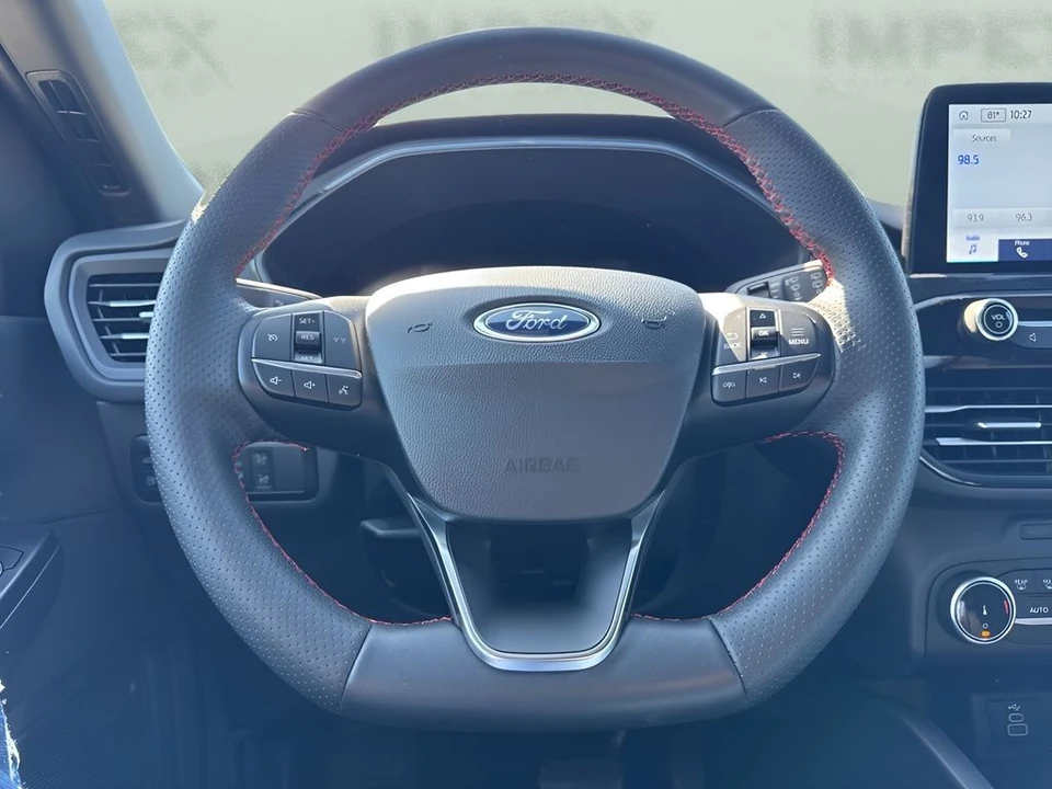 2025 Ford Escape - Image 13 of 31