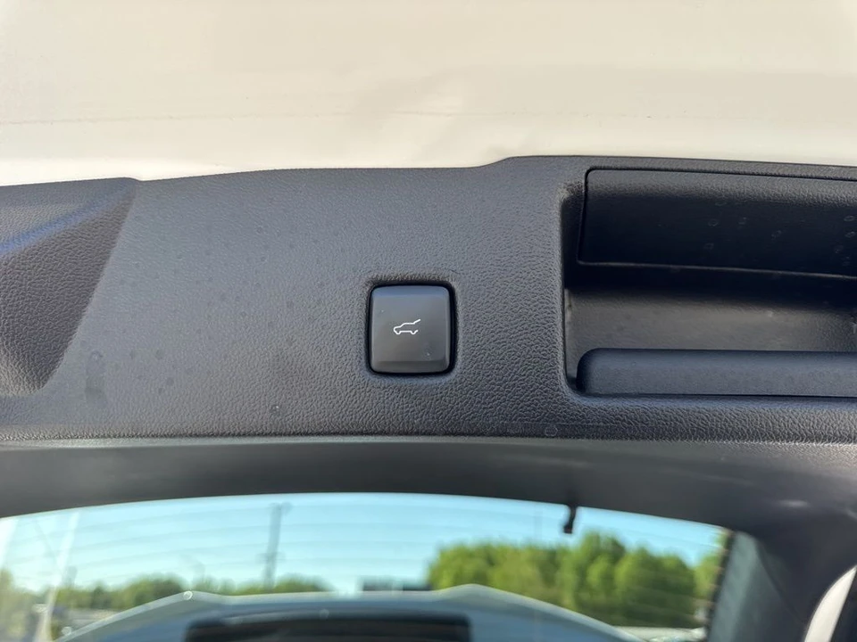 2025 Ford Escape - Image 27 of 31