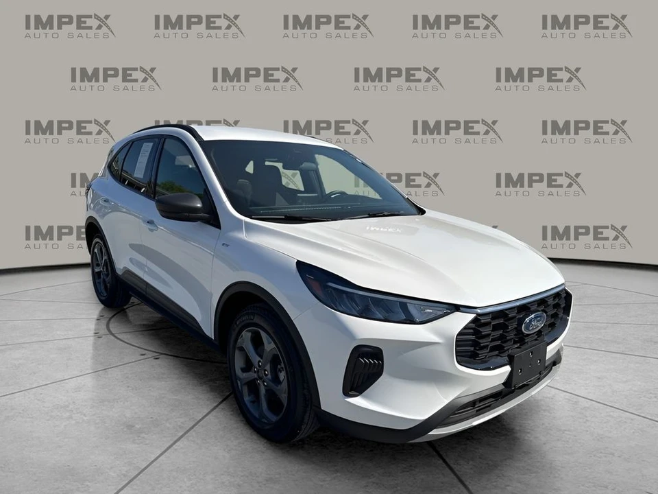 2025 Ford Escape - Image 7 of 31