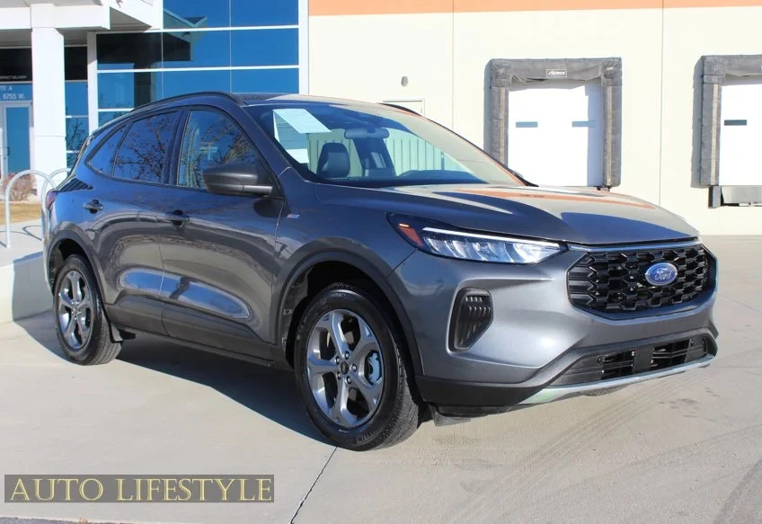 2025 Ford Escape - Image 4 of 21