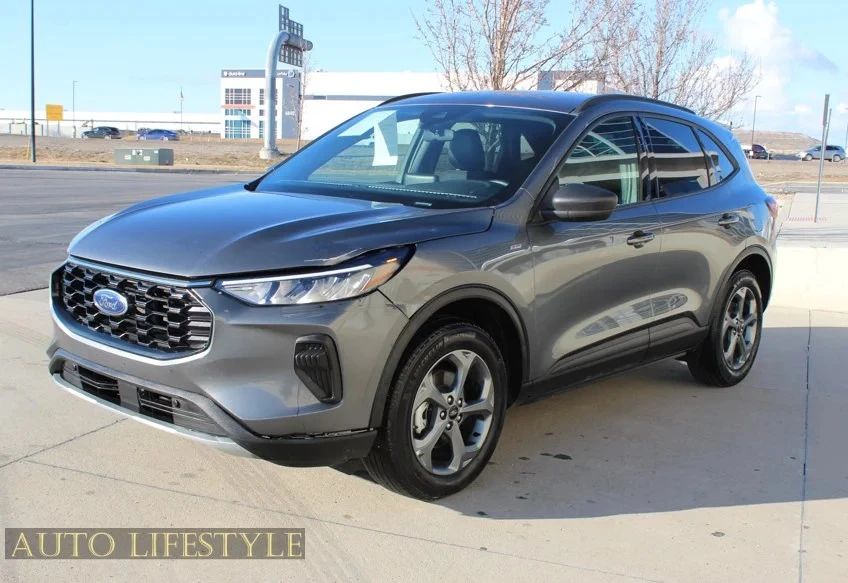 2025 Ford Escape - Image 3 of 21