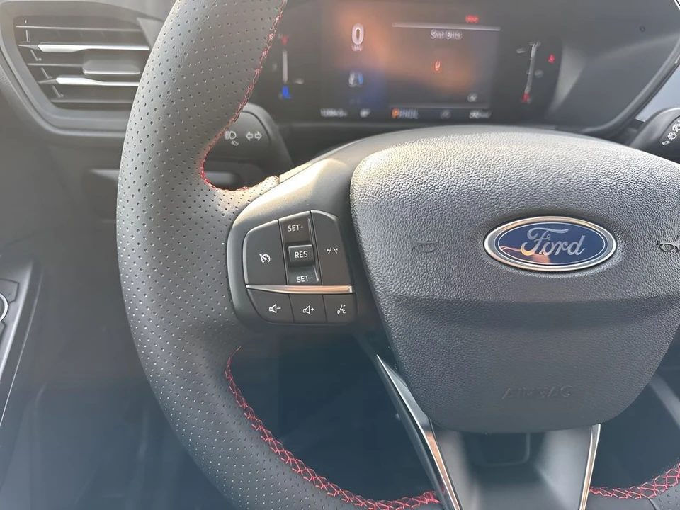 2025 Ford Escape - Image 14 of 21