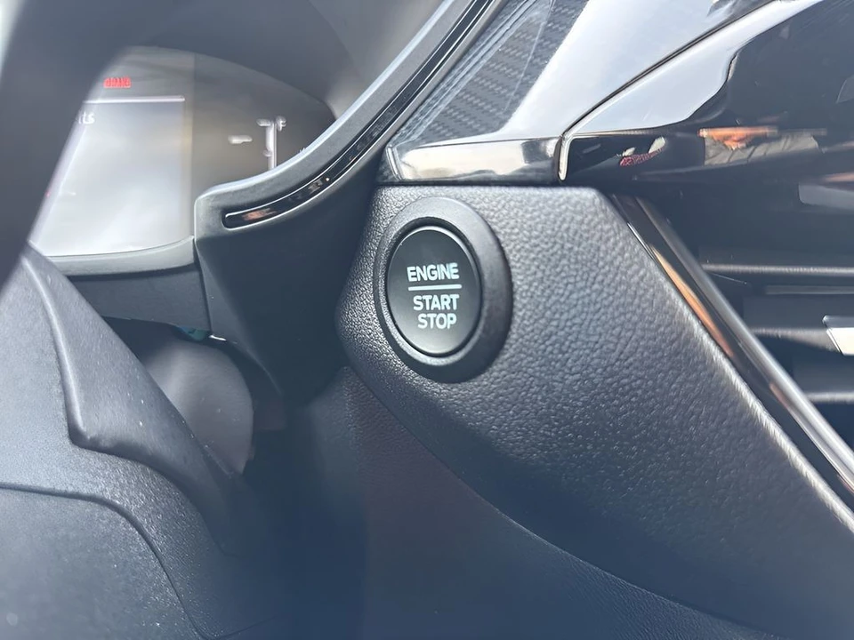 2025 Ford Escape - Image 20 of 21