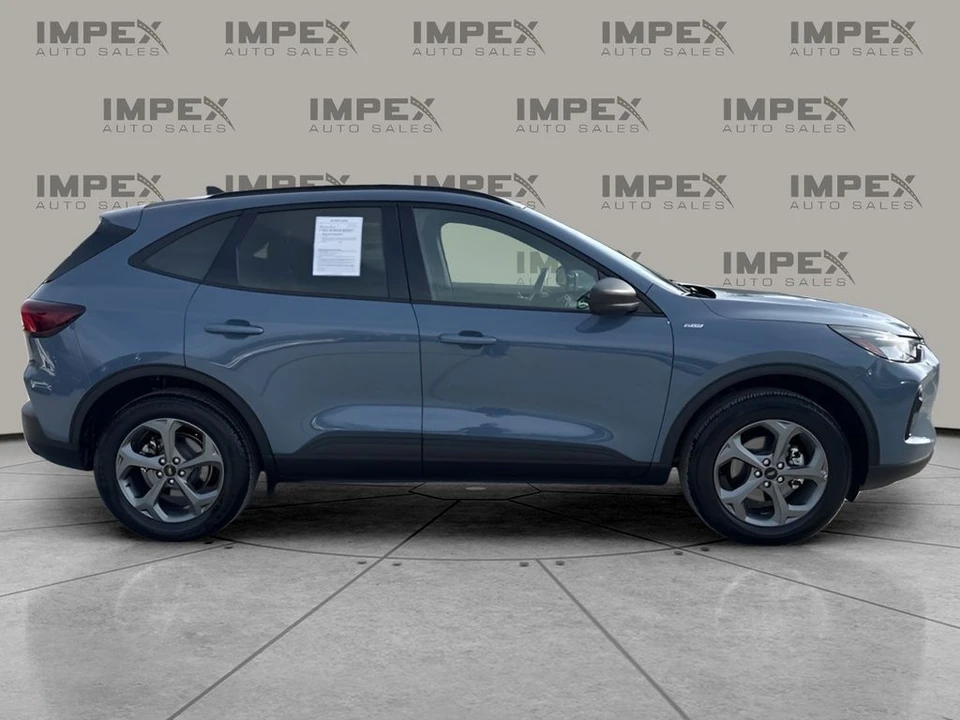 2025 Ford Escape - Image 6 of 21