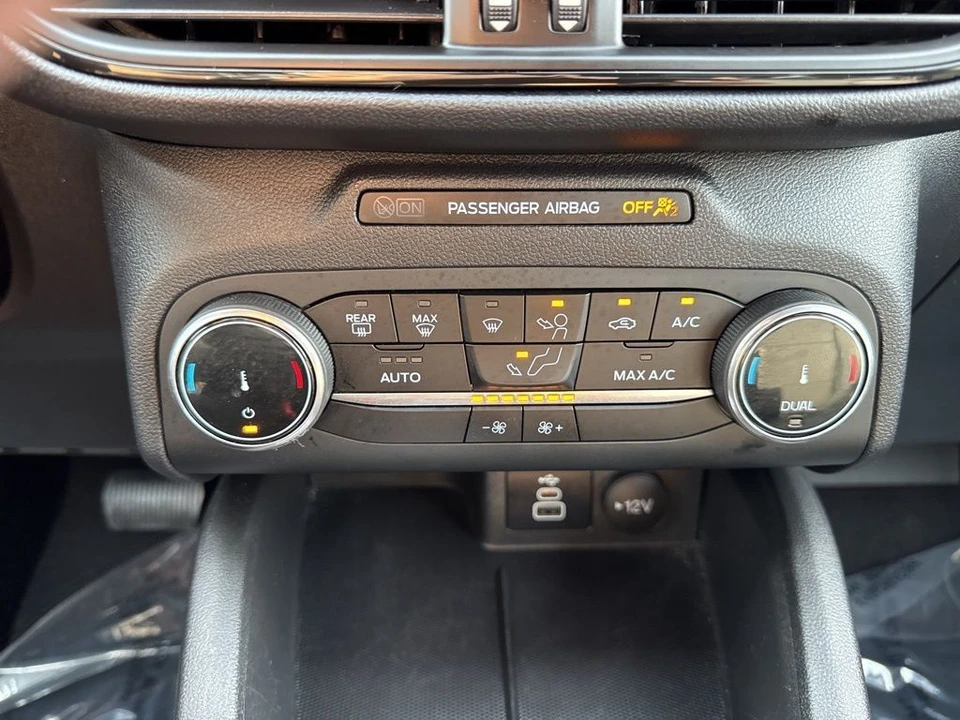 2025 Ford Escape - Image 18 of 21