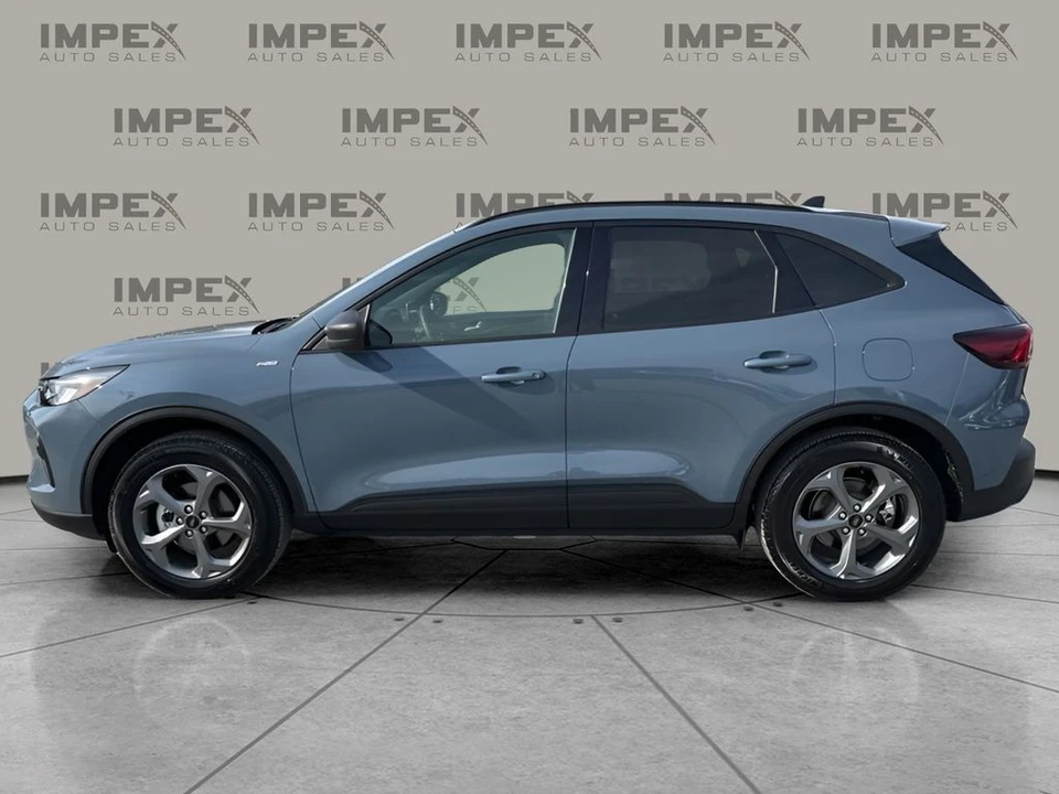 2025 Ford Escape - Image 2 of 21
