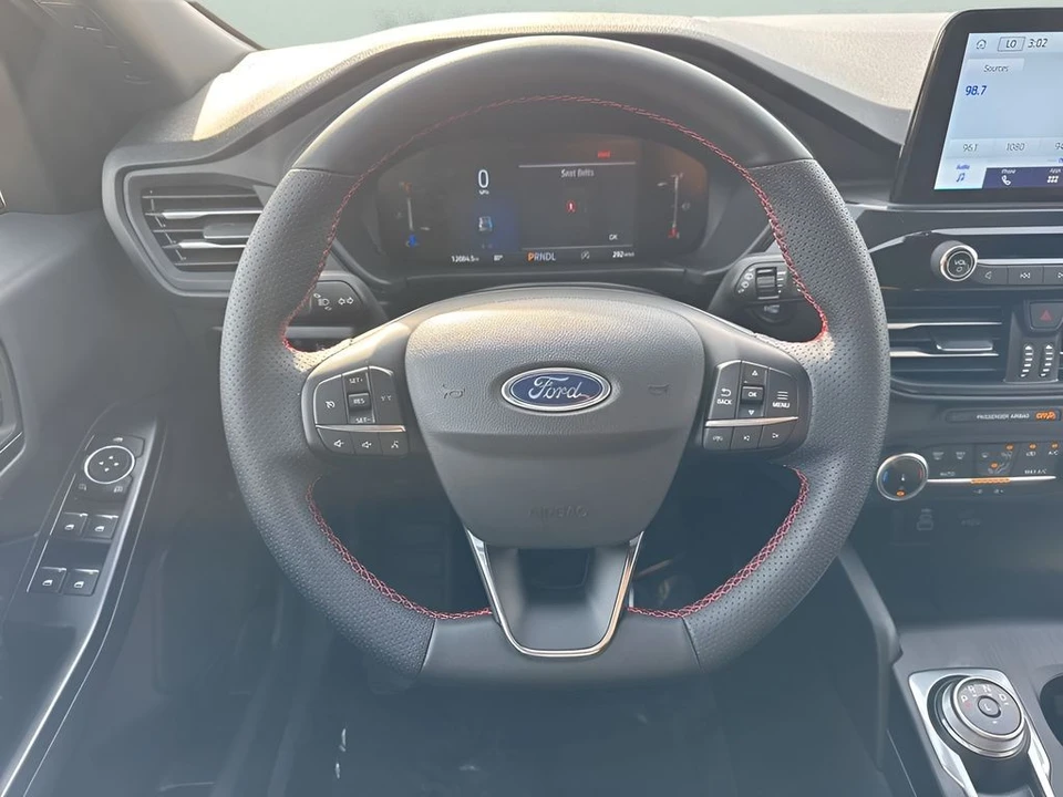 2025 Ford Escape - Image 13 of 21