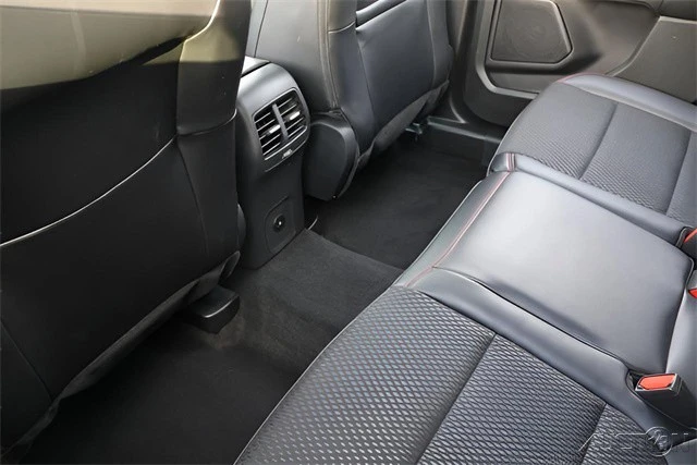 2025 Ford Escape - Image 16 of 21