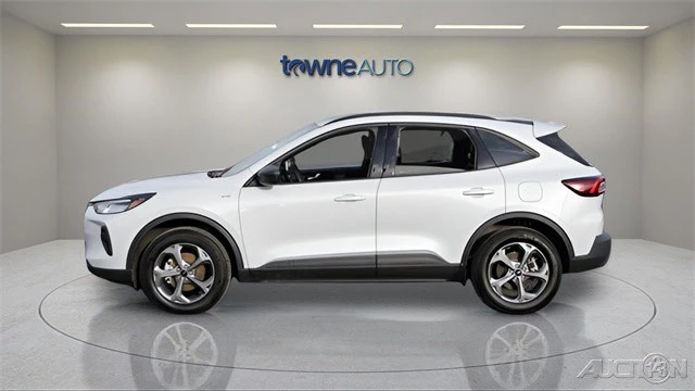 2025 Ford Escape - Image 2 of 21