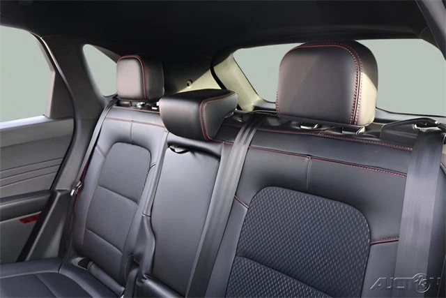 2025 Ford Escape - Image 15 of 21