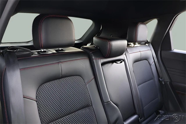 2025 Ford Escape - Image 19 of 21