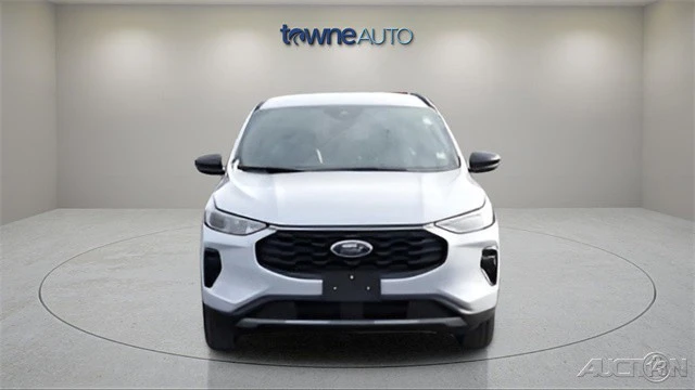 2025 Ford Escape - Image 8 of 21