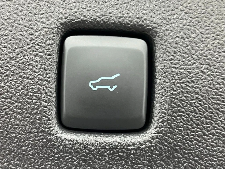 2025 Ford Escape - Image 9 of 12