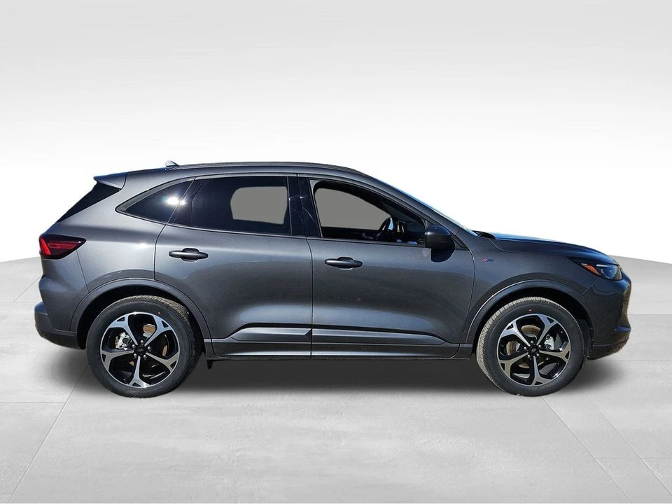 2025 Ford Escape - Image 12 of 21