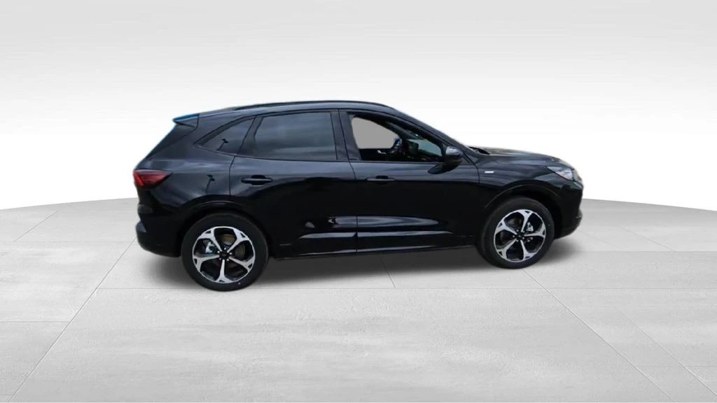 2025 Ford Escape - Image 9 of 21