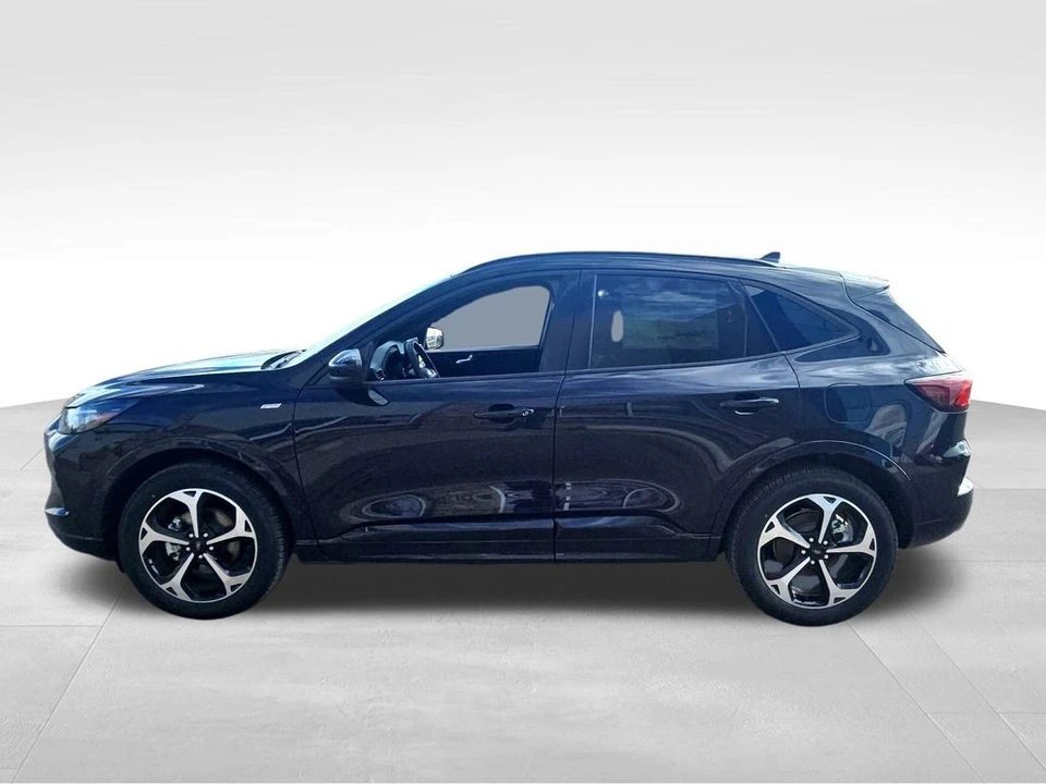 2025 Ford Escape - Image 16 of 21
