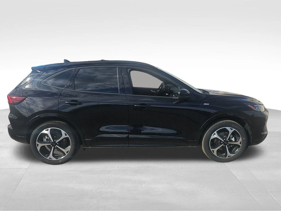 2025 Ford Escape - Image 12 of 21