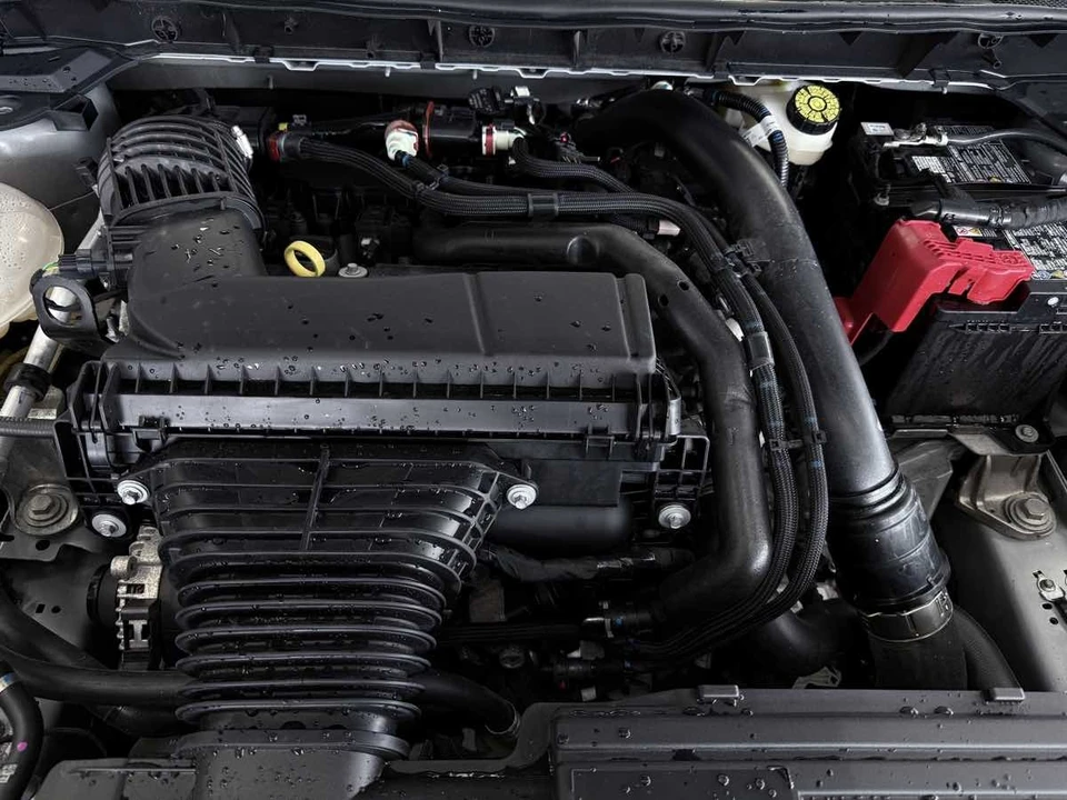 2025 Ford Escape - Image 25 of 31