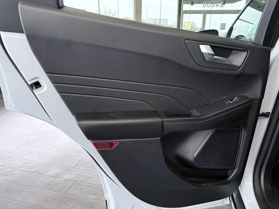 2025 Ford Escape - Image 31 of 31