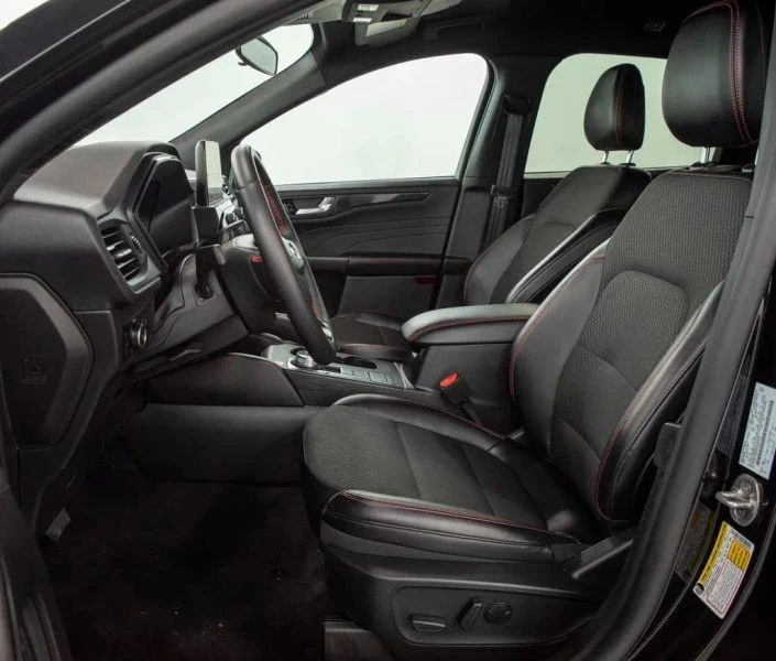 2025 Ford Escape - Image 9 of 12