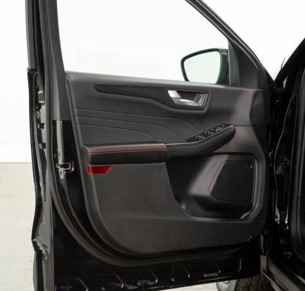 2025 Ford Escape - Image 8 of 12