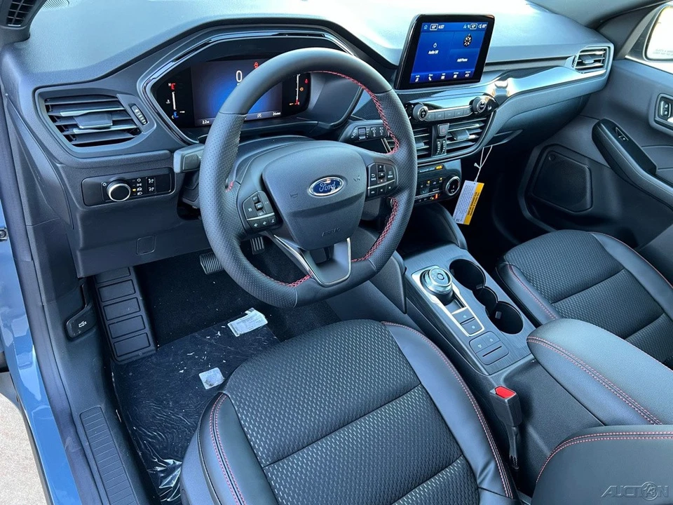 2025 Ford Escape - Image 11 of 12