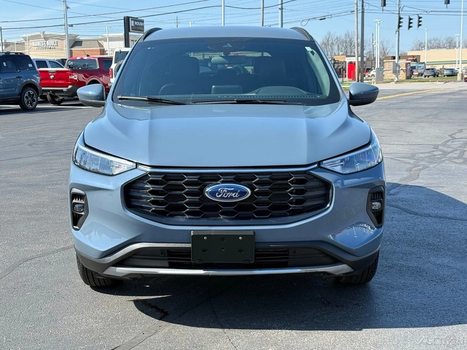 2025 Ford Escape - Image 8 of 12