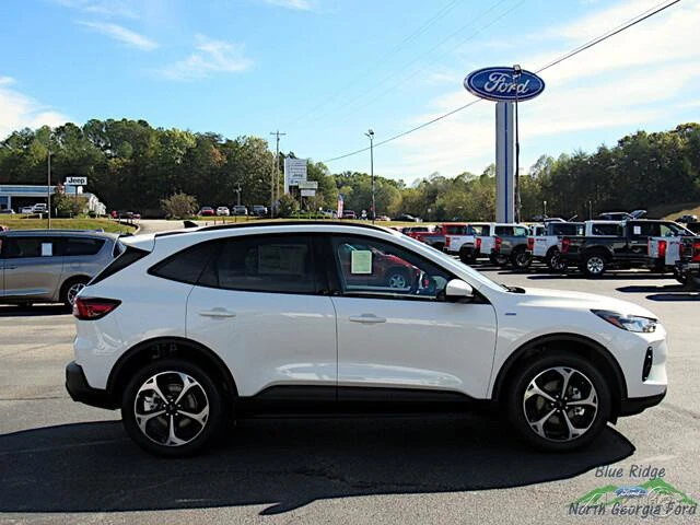 2025 Ford Escape - Image 18 of 21