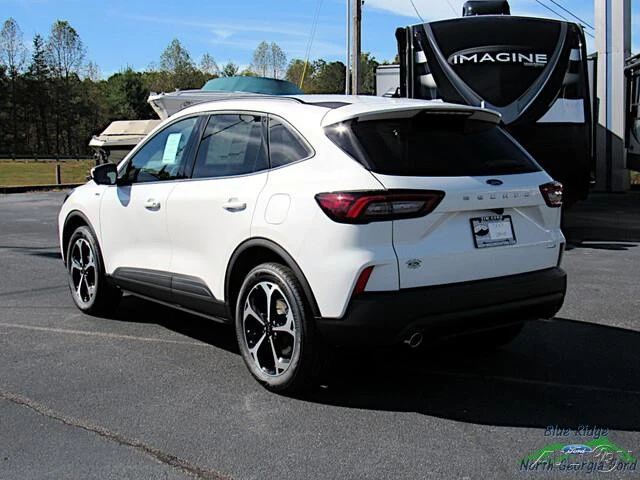 2025 Ford Escape - Image 2 of 21