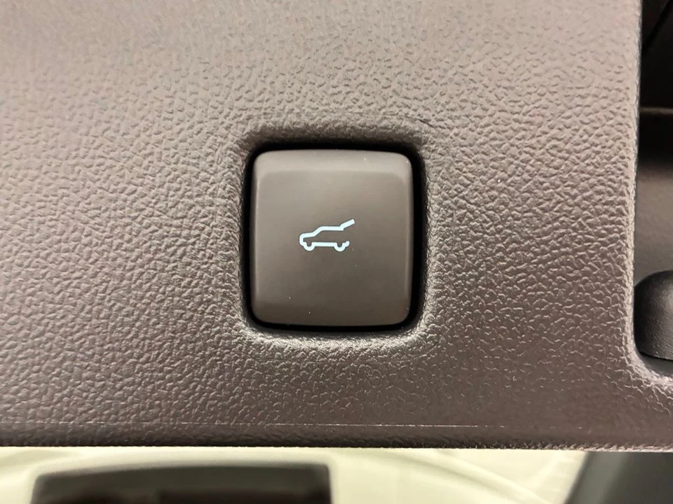 2025 Ford Escape - Image 11 of 12