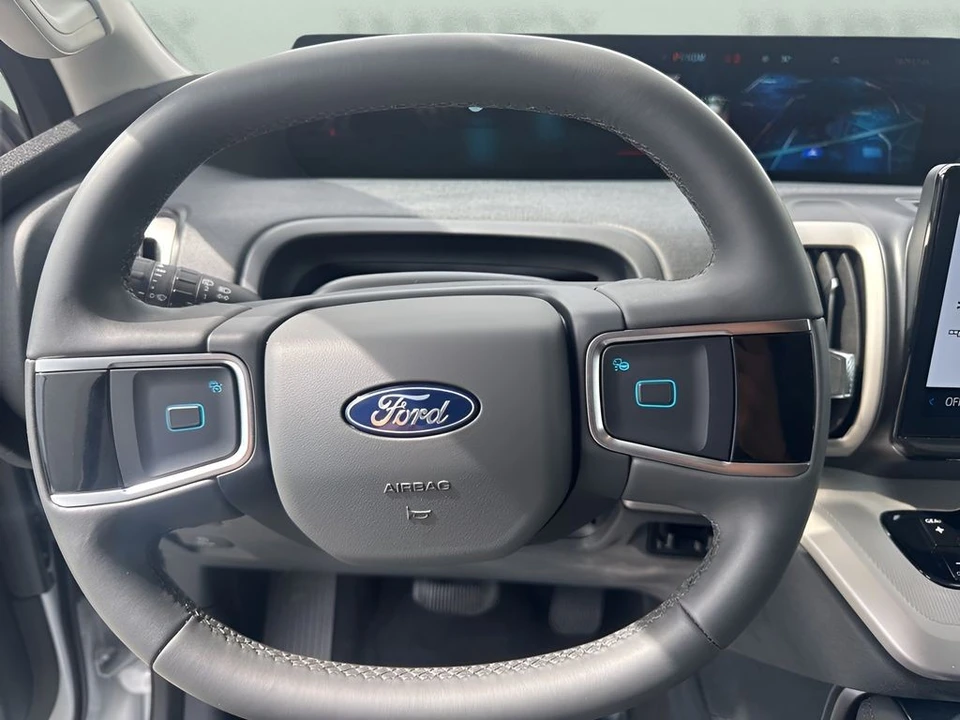 2025 Ford Expedition 5th Gen - Image 14 of 21