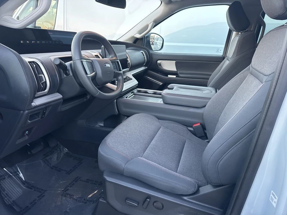 2025 Ford Expedition 5th Gen - Image 3 of 4