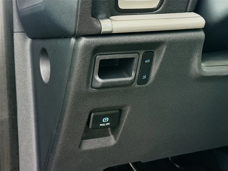 2025 Ford Expedition 5th Gen - Image 4 of 21