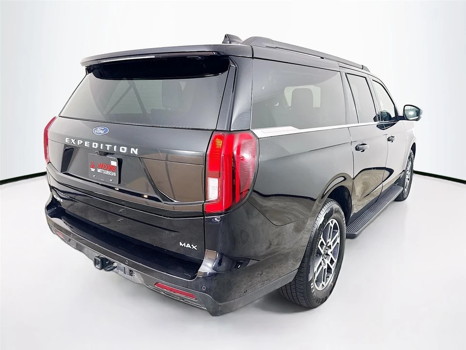 2025 Ford Expedition 5th Gen - Image 8 of 21