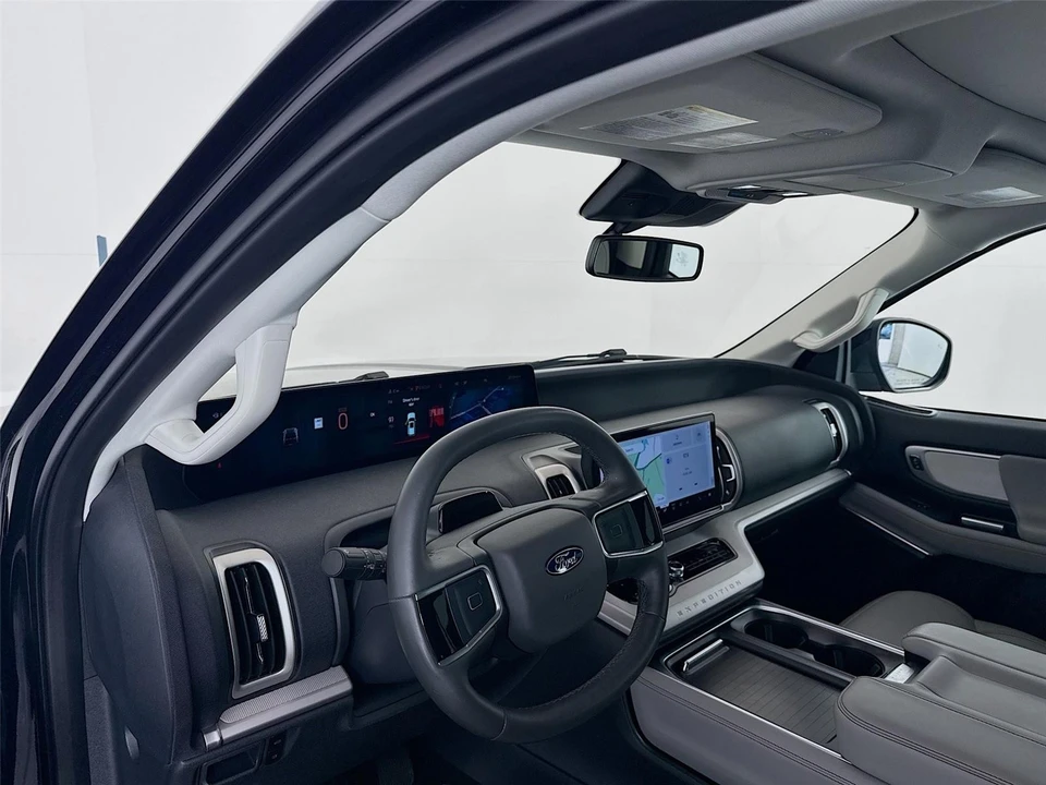 2025 Ford Expedition 5th Gen - Image 2 of 21