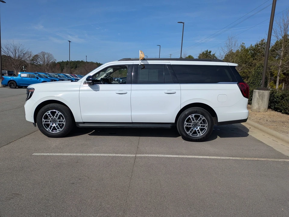 2025 Ford Expedition 5th Gen - Image 7 of 21