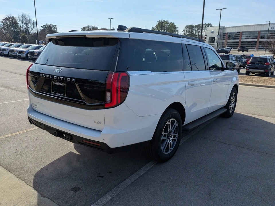 2025 Ford Expedition 5th Gen - Image 4 of 21