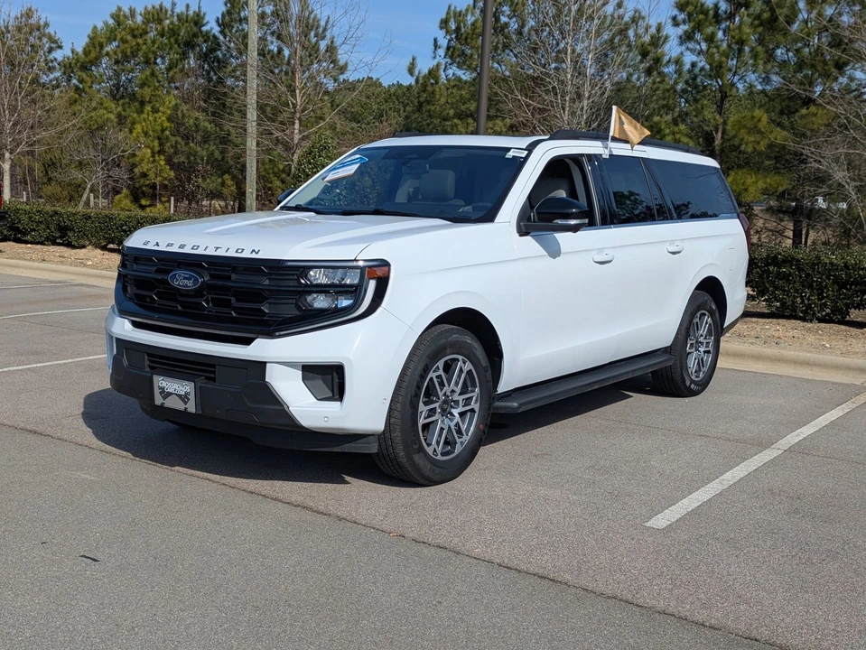 2025 Ford Expedition 5th Gen - Image 8 of 21